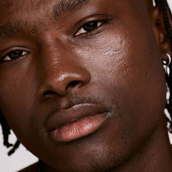 Hidratante Labial Fenty Skin Lux Balm Ultra-Hydrating Cherry