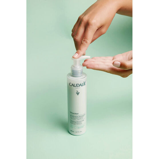 CAUDALIE   VC CLEANSING  MILK 200ML